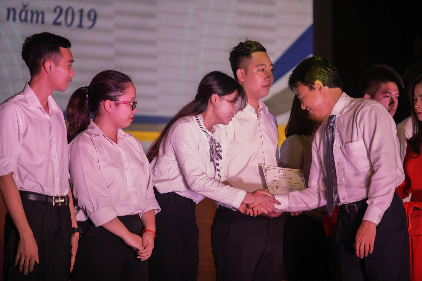 Tuổi trẻ phải cuồng nhiệt thì thanh xuân mới có ý nghĩa ảnh 10