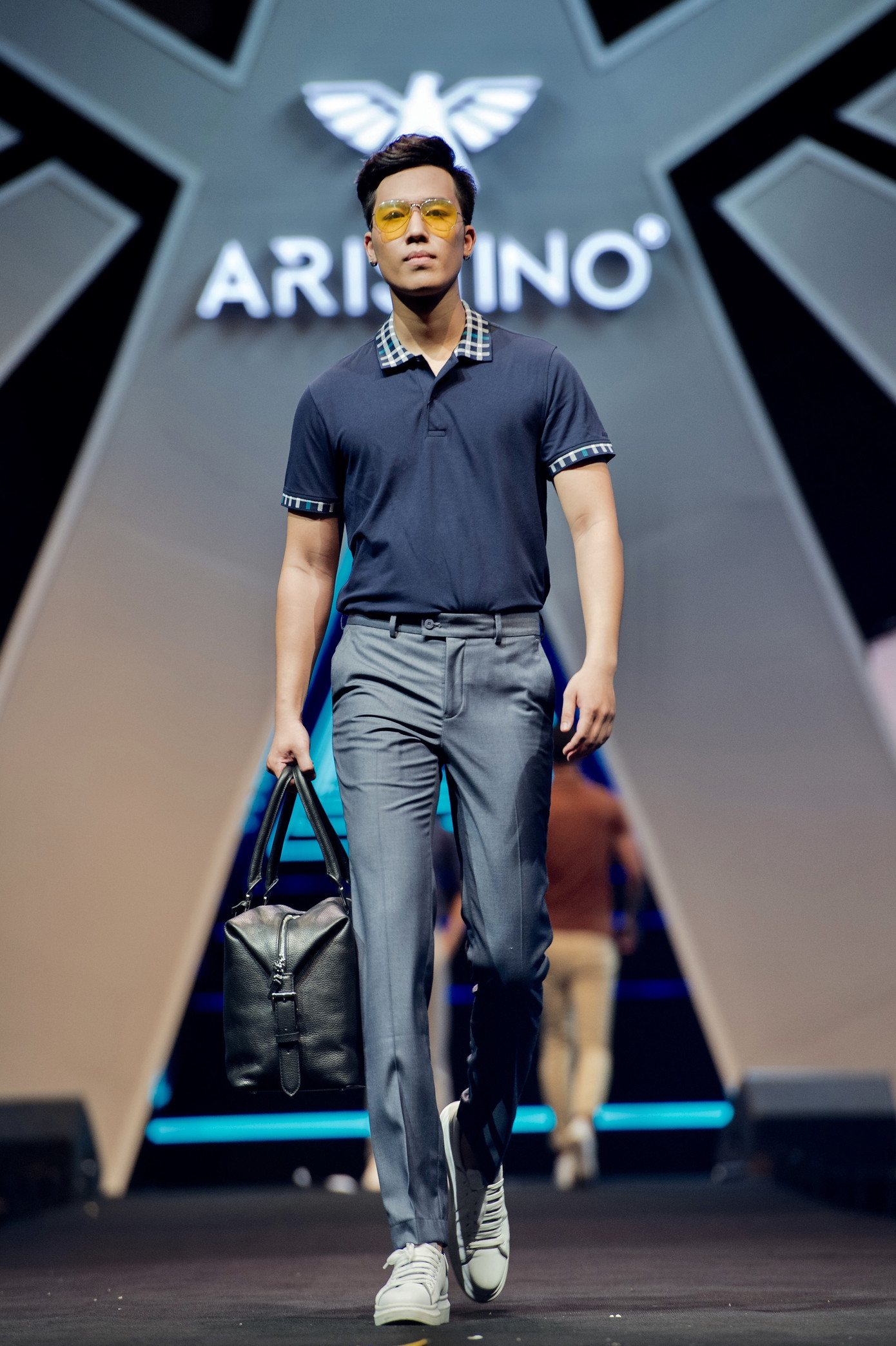 Ước mơ trở thành người mẫu chuyên nghiệp của chàng sinh viên báo chí truyền thông ảnh 5