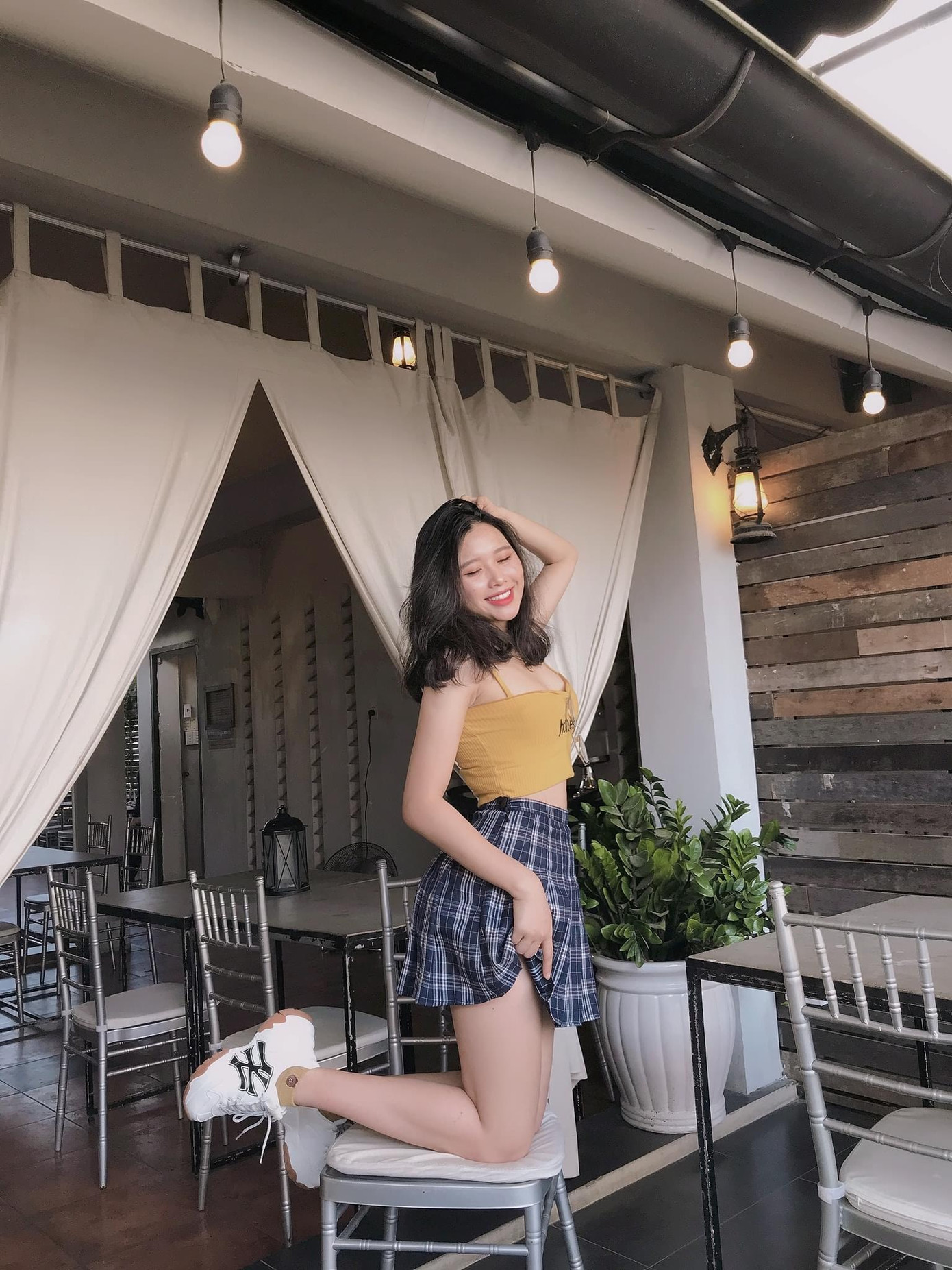 Tân sinh viên được gắn mác “cô giáo” chỉ sau một đêm ảnh 4