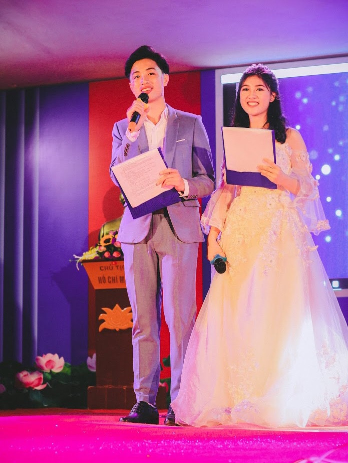 Nữ sinh có ánh mắt biết cười quyết tâm chinh phục chân trời tri thức ảnh 5