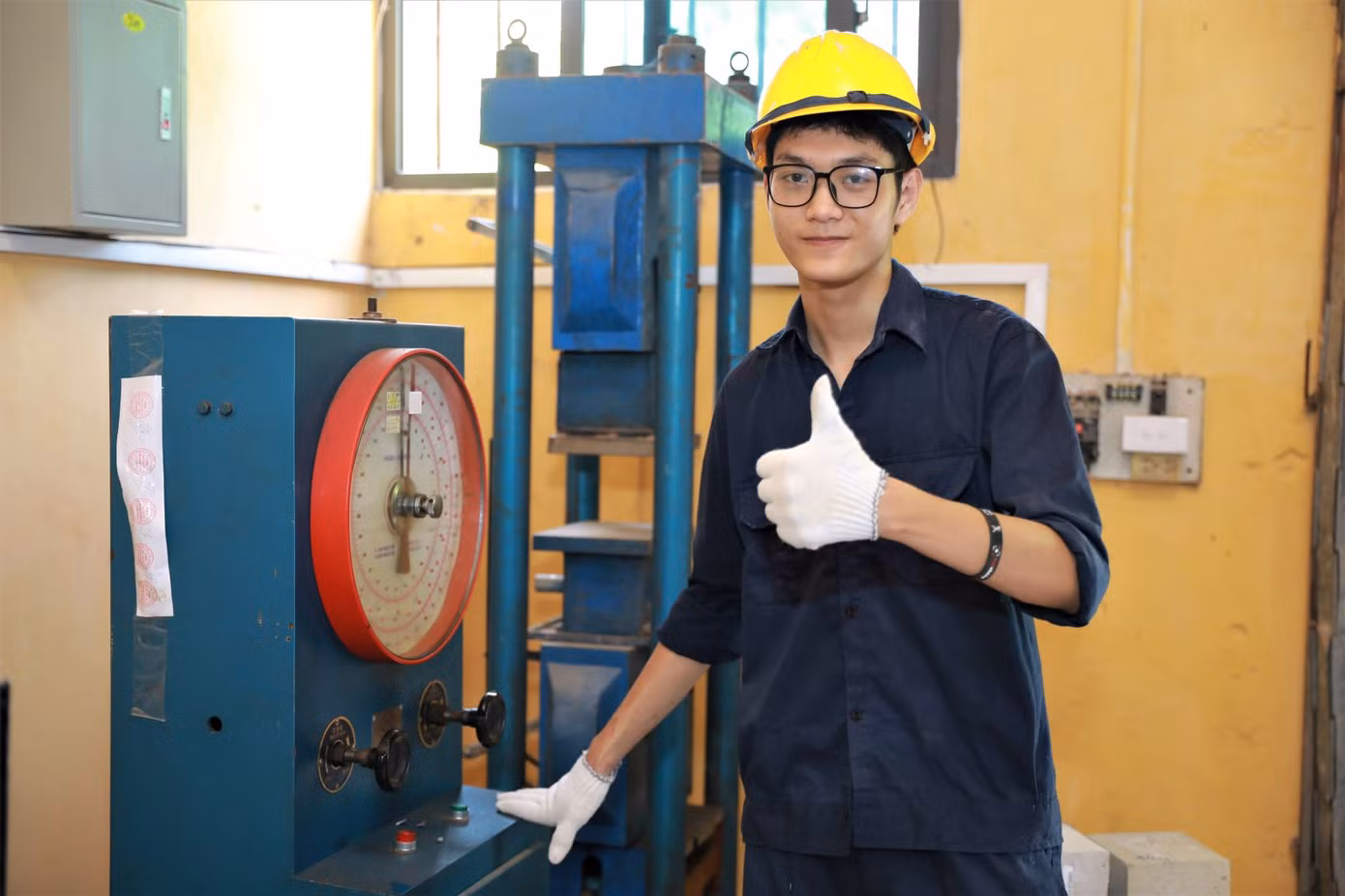Sinh viên Đại học Kiến trúc Hà Nội hào hứng với chương trình Thực tập công nhân ảnh 7