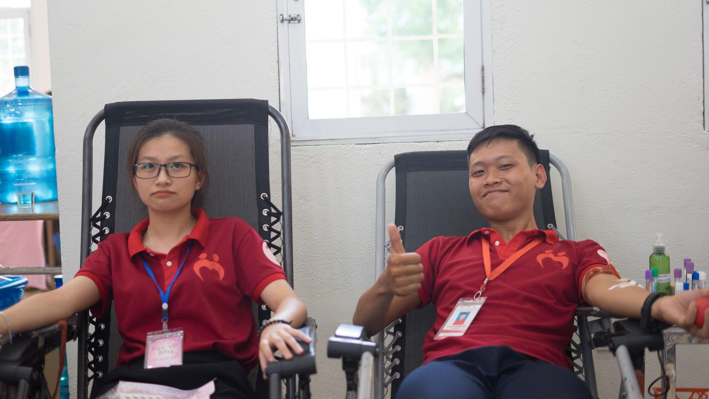 Giọt hồng 2020 - Cùng những chiến sĩ áo đỏ ULIS chắp cánh cho những ước mơ ảnh 4