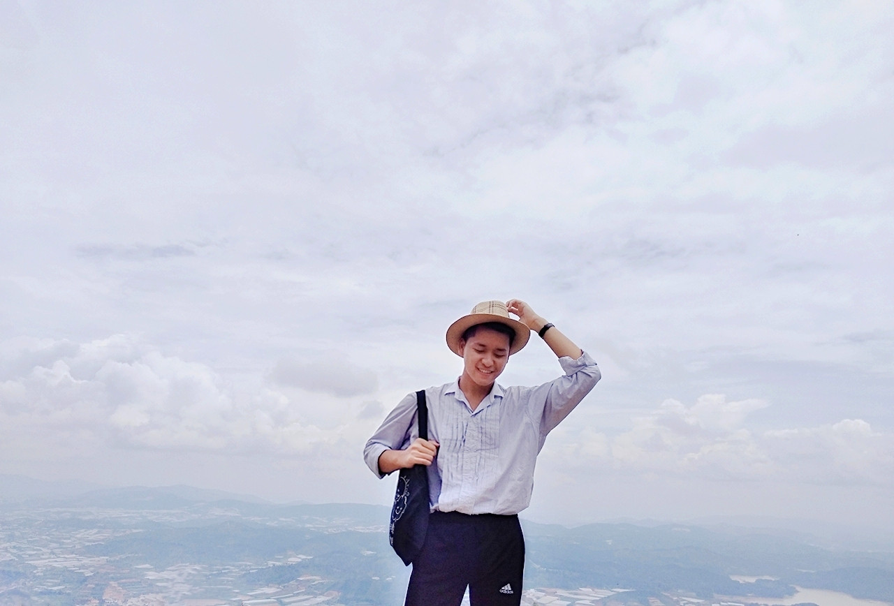 Từ một chàng trai hướng nội đến tự tin dẫn chương trình trước đám đông ảnh 8