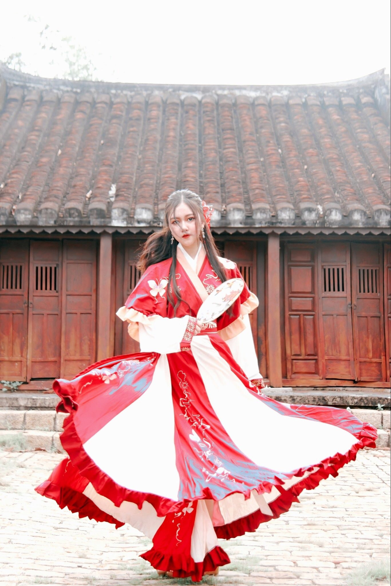 Bộ ảnh cổ trang của thiếu nữ 15 tuổi khiến dân tình điêu đứng ảnh 12