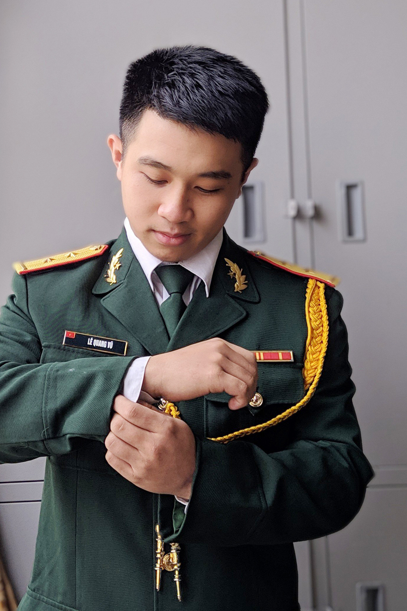 Đảng viên học sinh yêu màu xanh tình nguyện và màu xanh quân ngũ ảnh 11