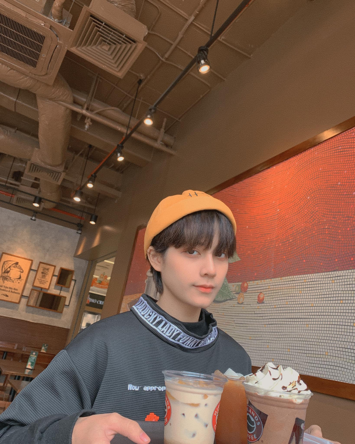 Cô nàng “đẹp trai” 9X bước ra từ phim Hàn ảnh 20