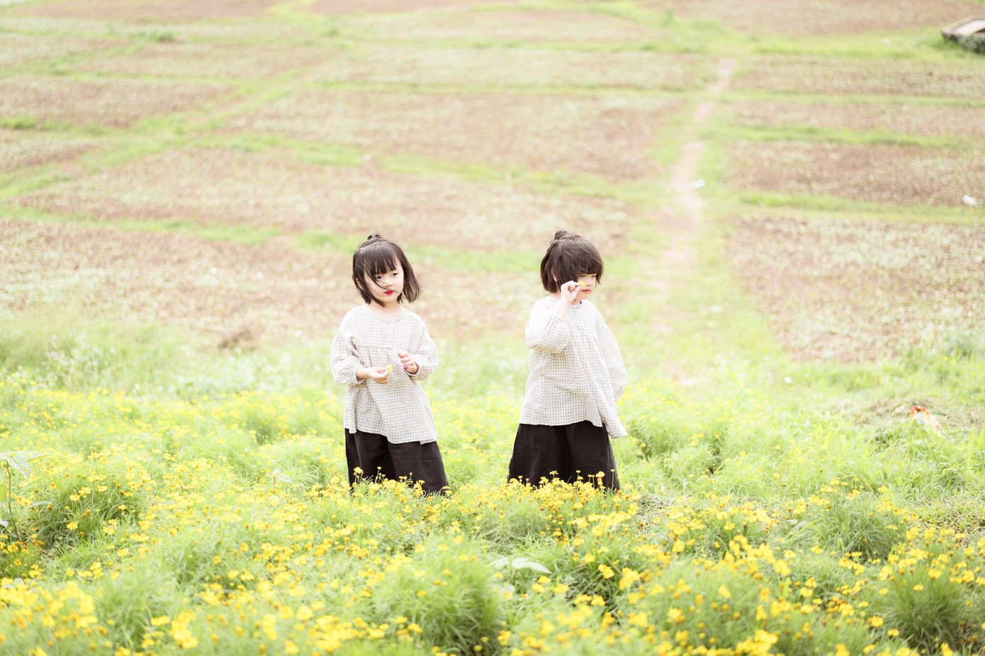 Biến hình cùng những bức ảnh “mẫu nhí” của chàng phù thủy 9X ảnh 2