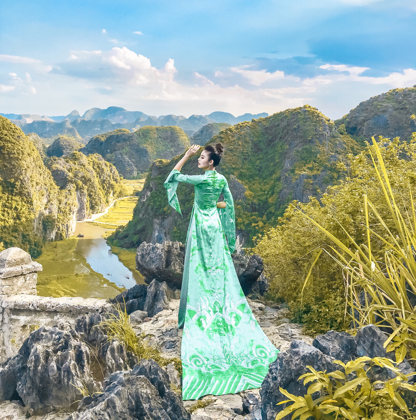 “Xác chết trôi sông” trở thành hoa khôi đại học ảnh 13