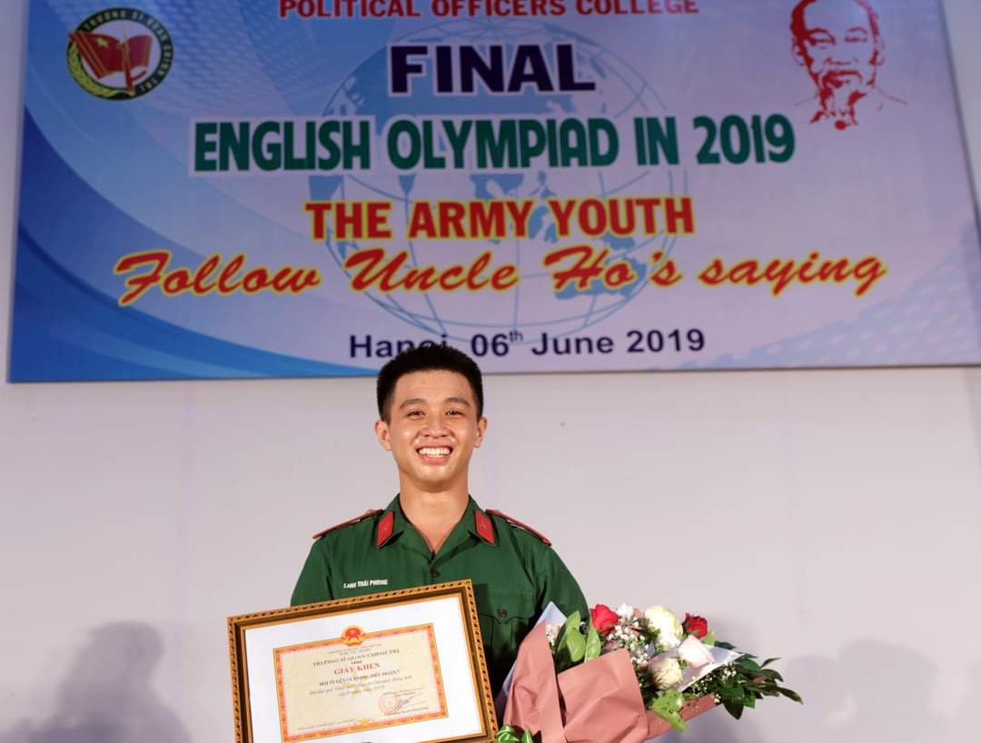 Đảng viên học sinh yêu màu xanh tình nguyện và màu xanh quân ngũ ảnh 3