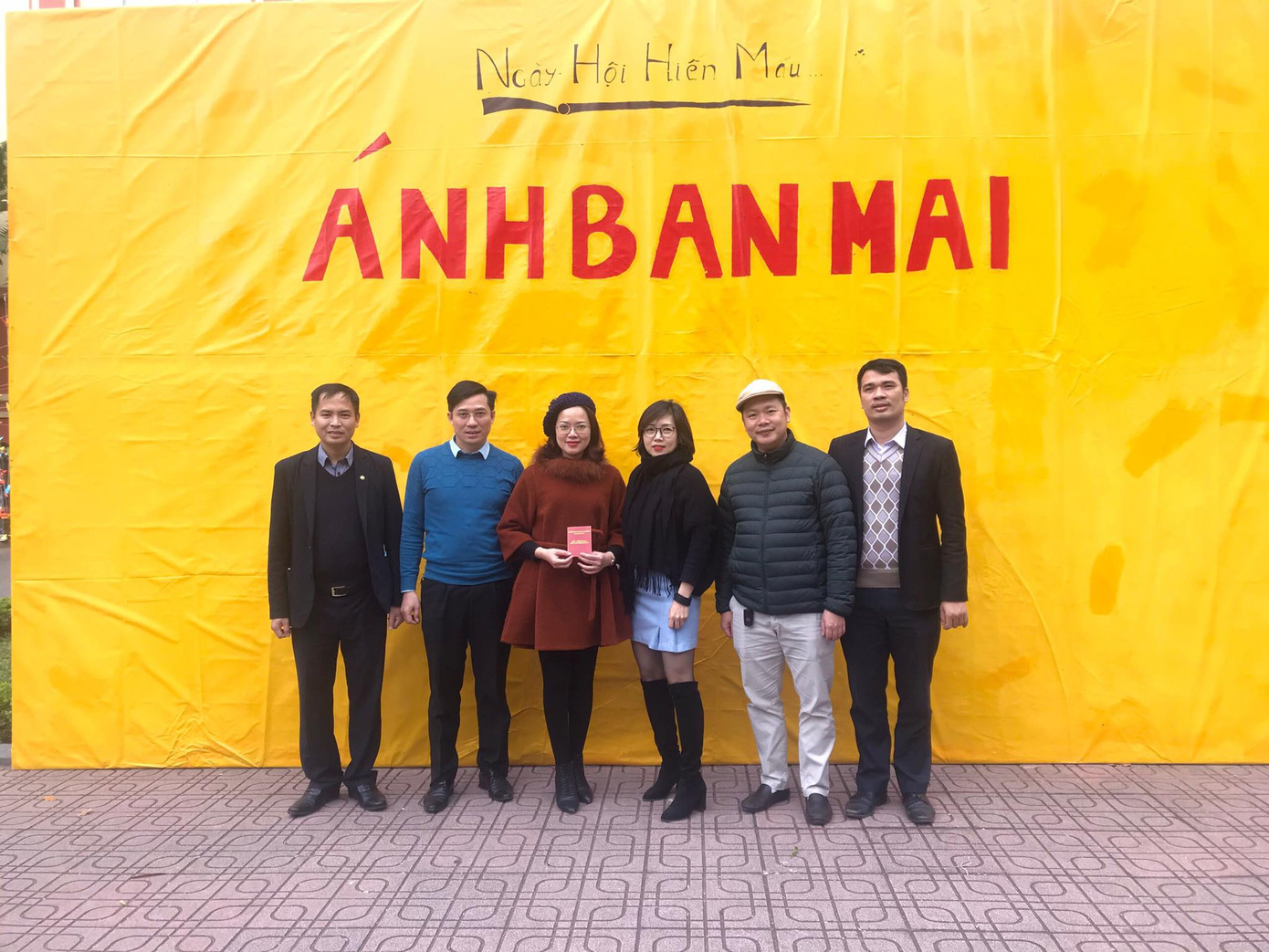 Hàng nghìn người tham gia hiến máu trong Ngày hội “Ánh Ban Mai” ảnh 7