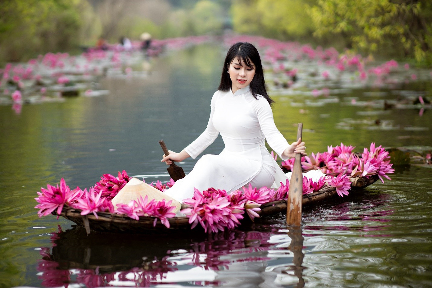 Nàng thơ 9X ‘gieo thương nhớ’ với nét đẹp dịu dàng bên hoa súng ảnh 10