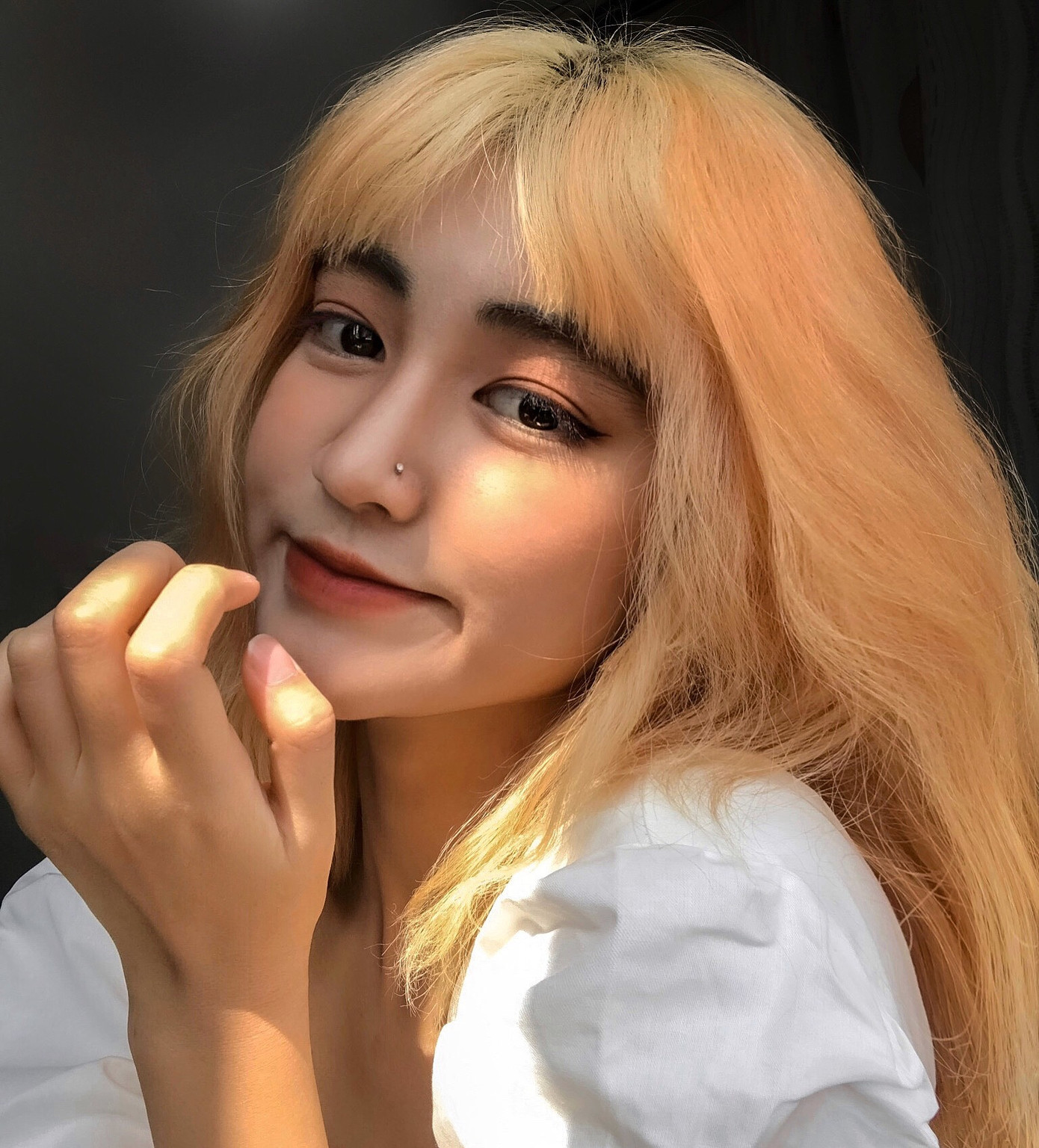 Nữ sinh thay đổi màu tóc mỗi tuần ảnh 6