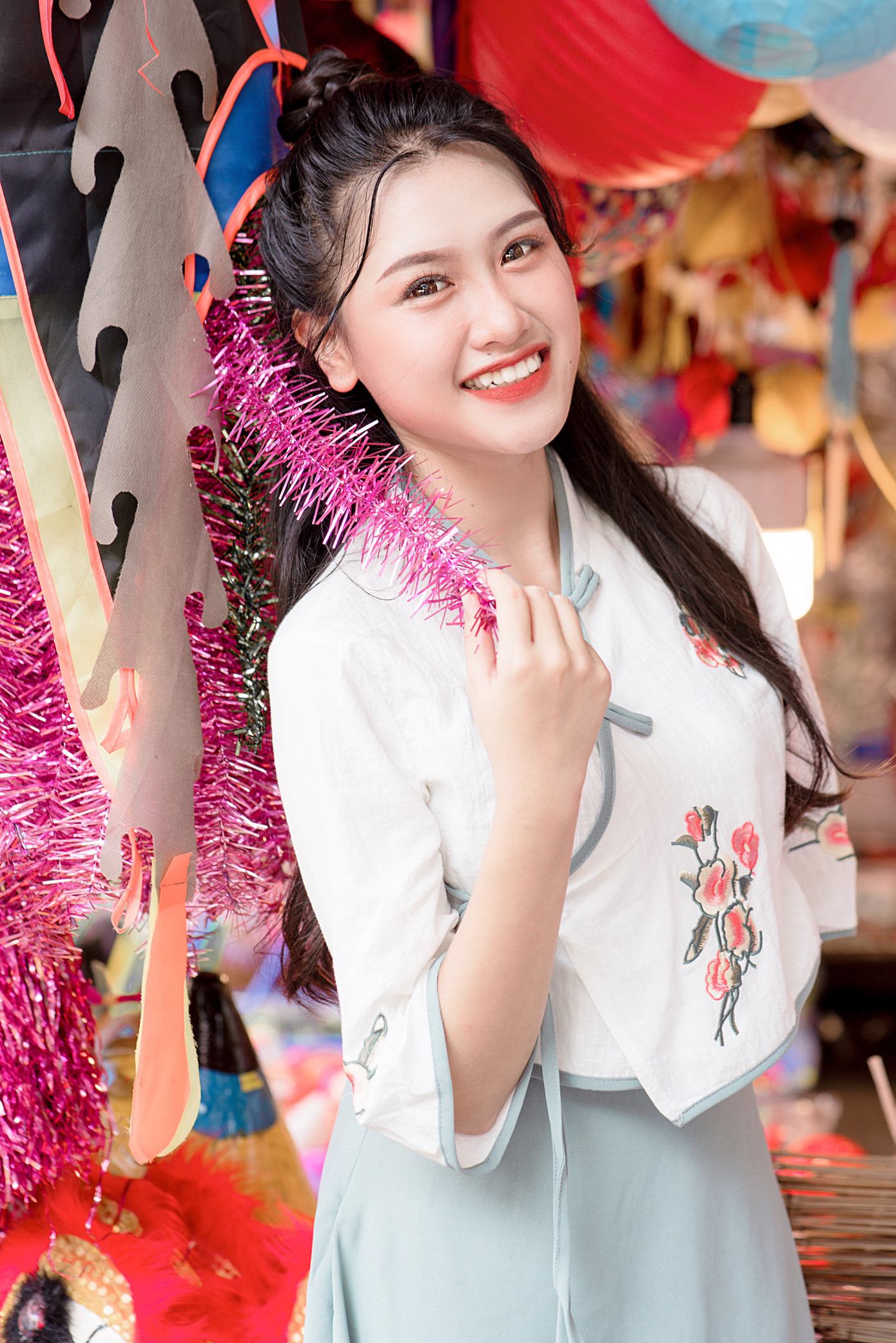 10X xinh đẹp đam mê diễn xuất, sớm độc lập kinh tế ở tuổi 20 ảnh 1