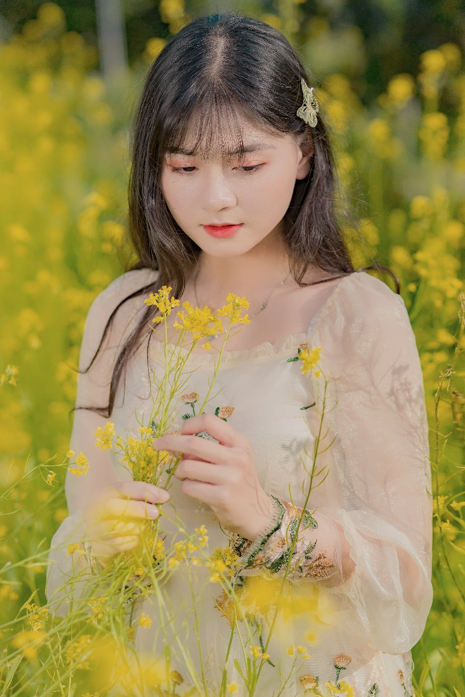 Ngắm nhìn bộ ảnh “ngọt ngào” vạn người mê của cô gái gốc Huế ảnh 15