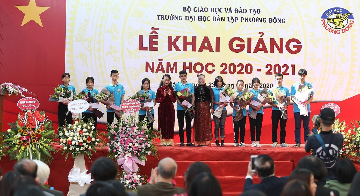 Trường Đại học Phương Đông đón gần 2000 tân sinh viên trong lễ Khai giảng năm học mới ảnh 4