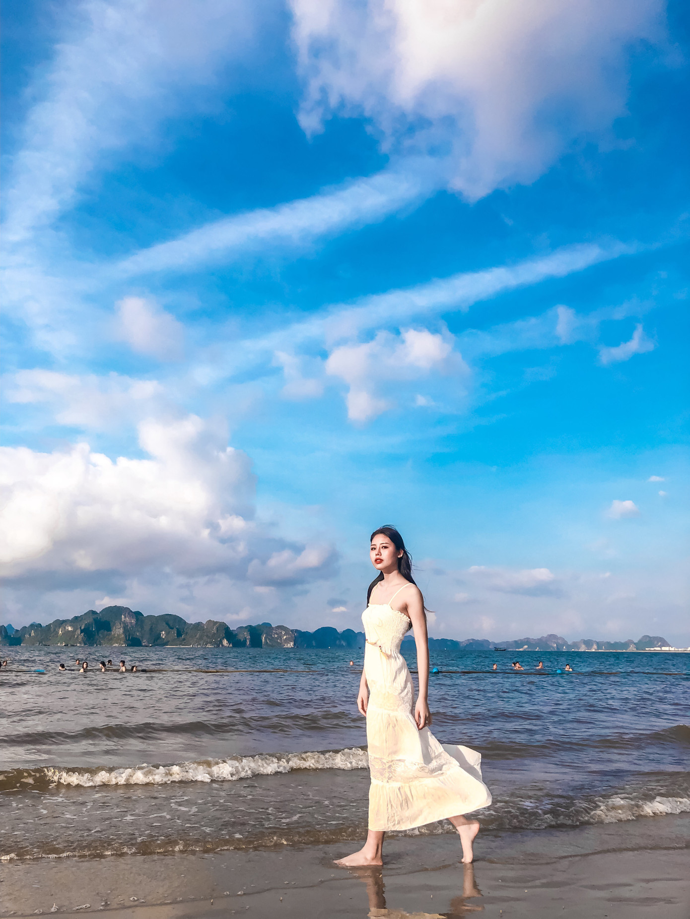 “Xác chết trôi sông” trở thành hoa khôi đại học ảnh 11