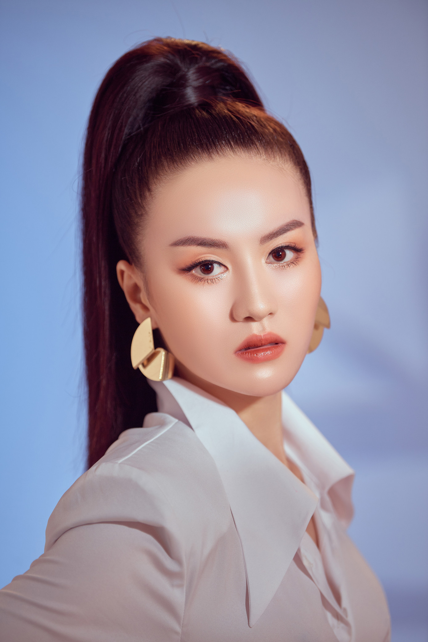 Hành trình không biết mệt mỏi của hotgirl xứ Thanh ảnh 1