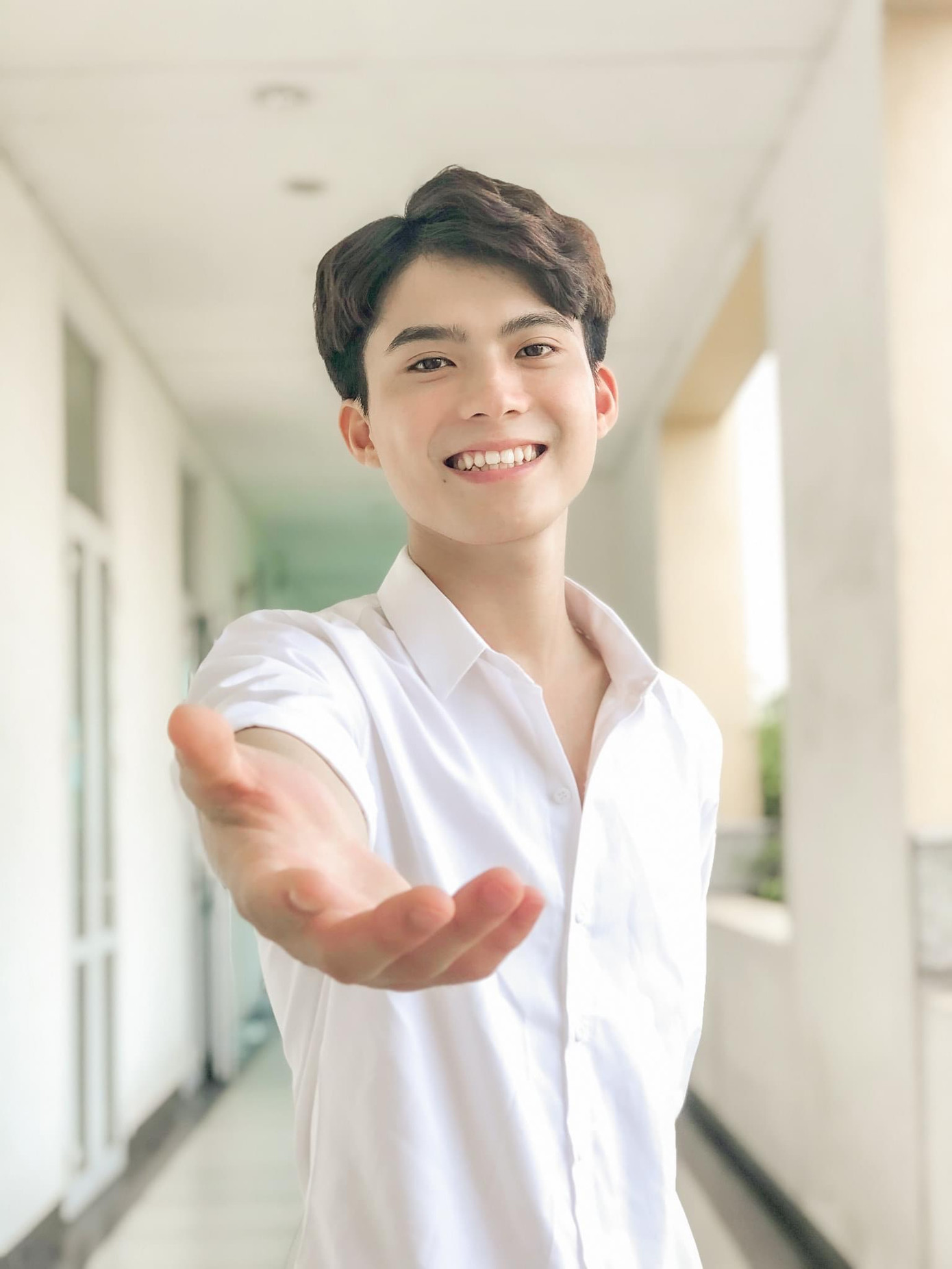 “Lụi tim” trước vẻ điển trai của ‘nam thần’ Học viện Tòa án ảnh 7