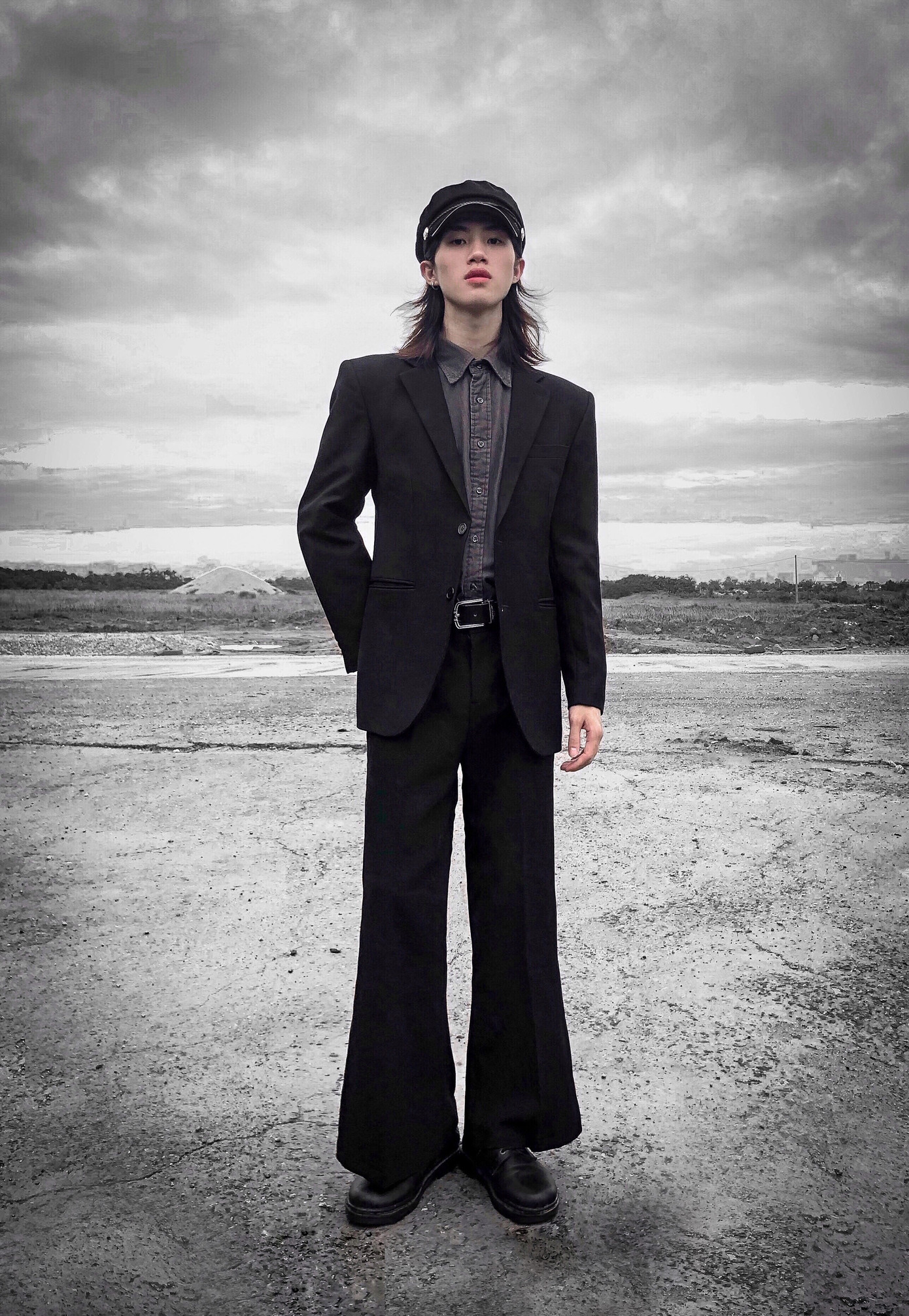 Chàng trai sở hữu vẻ đẹp gây sốc thách thức chuẩn mực giới tính ảnh 8