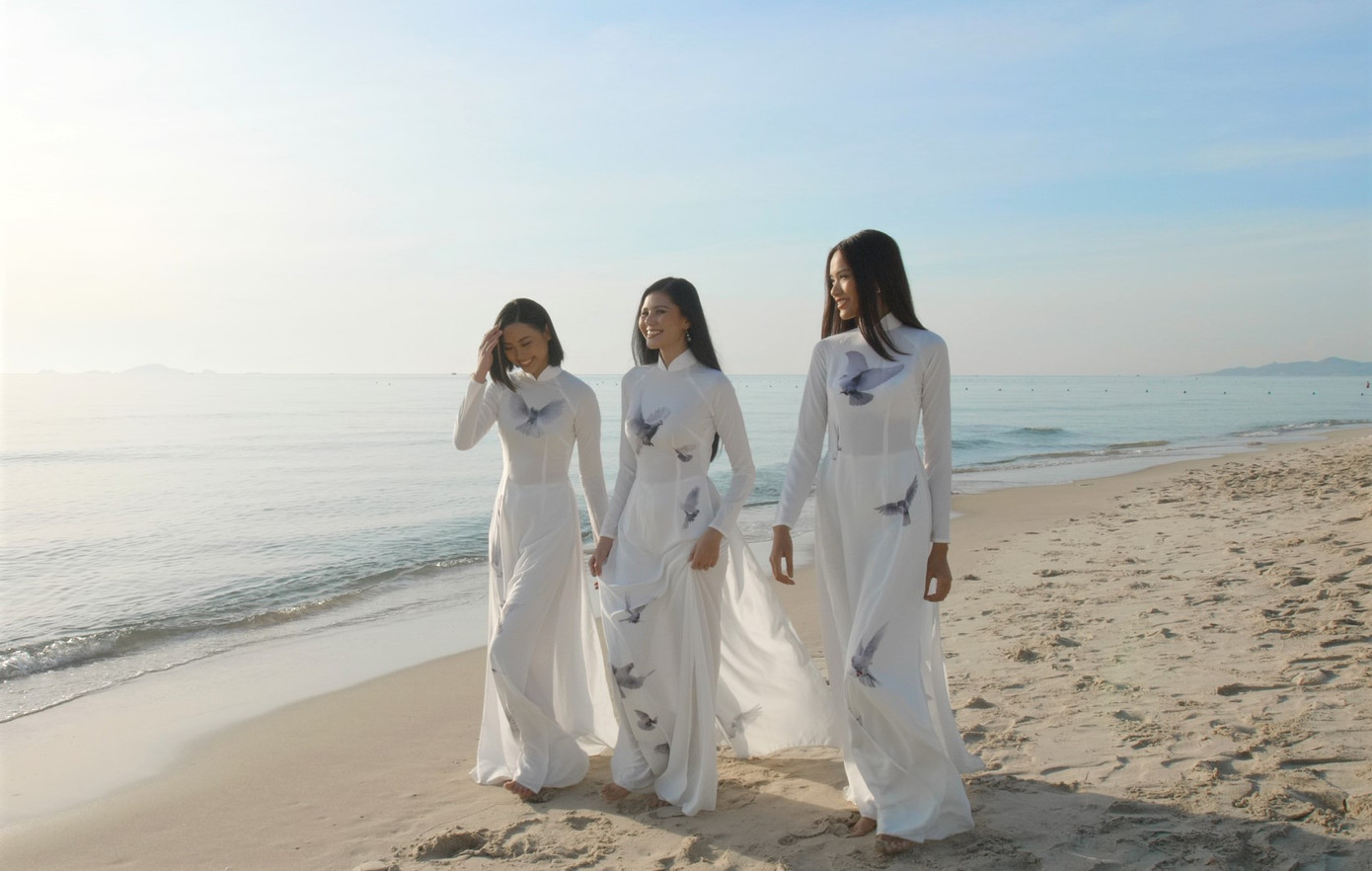 Người đẹp Đào Thị Hà diện trang phục Chăm quảng bá lễ hội văn hóa dân gian Khánh Hòa ảnh 2