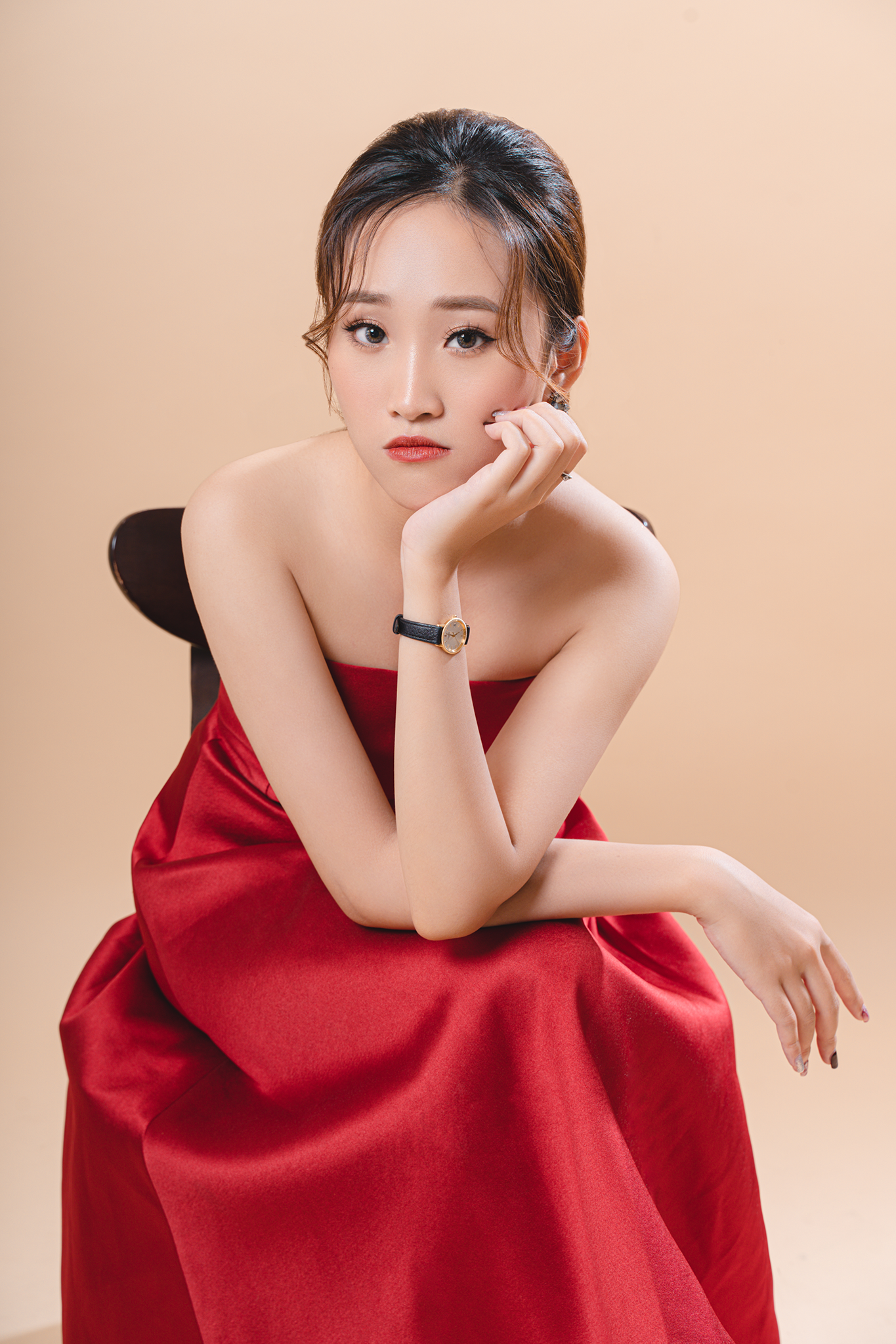 Nữ MC trường Báo: Sống để yêu thương ảnh 8