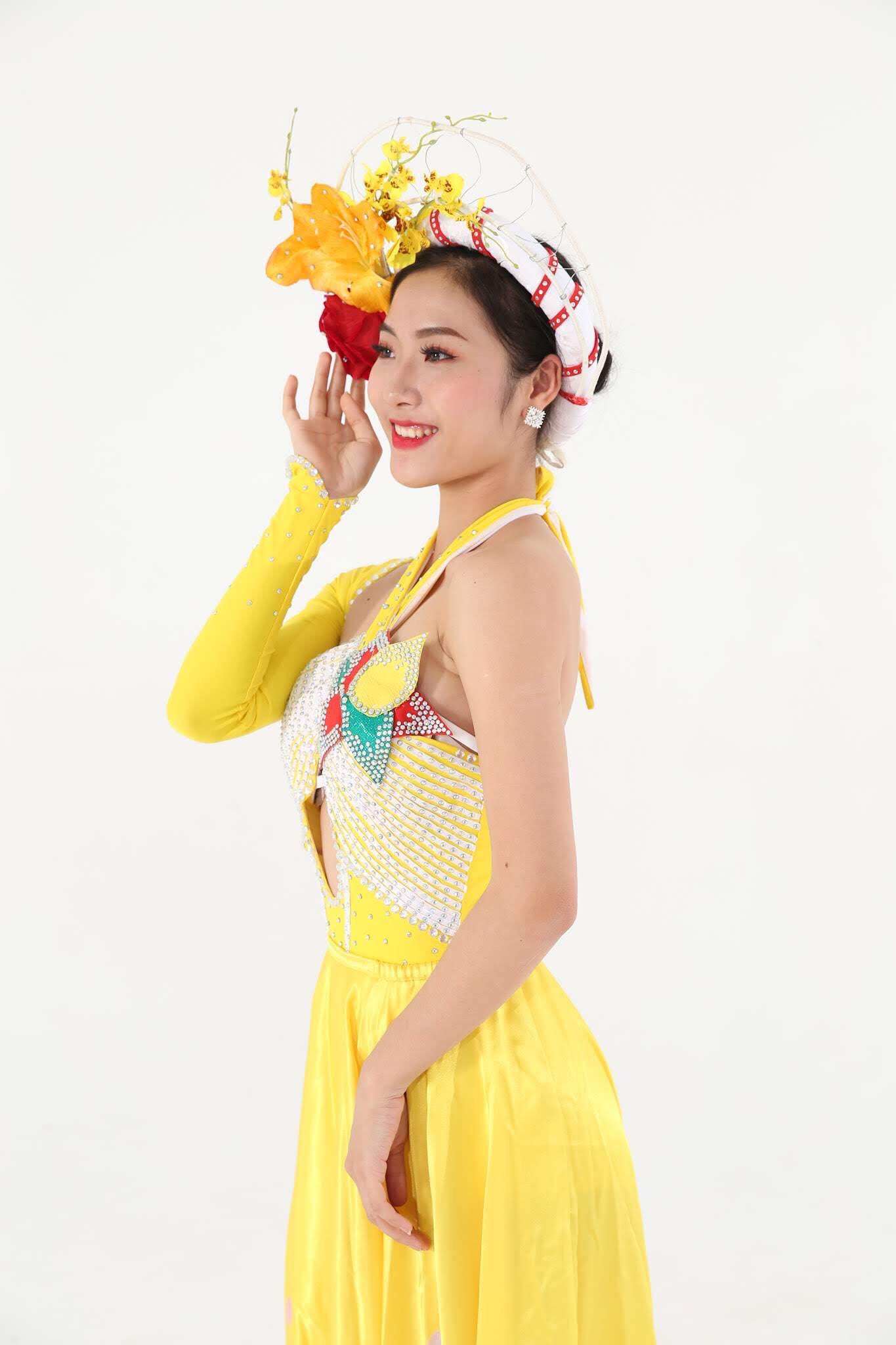 Nữ sinh Quảng Bình đam mê tận cùng với nghề múa ảnh 5