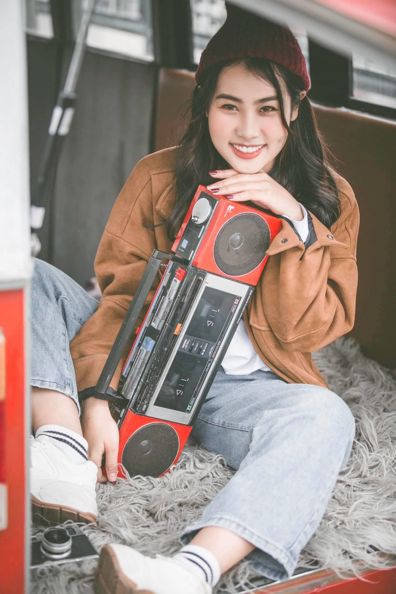 Cô giáo tương lai “gieo thương nhớ” với vẻ đẹp trong trẻo tựa nắng mai ảnh 10