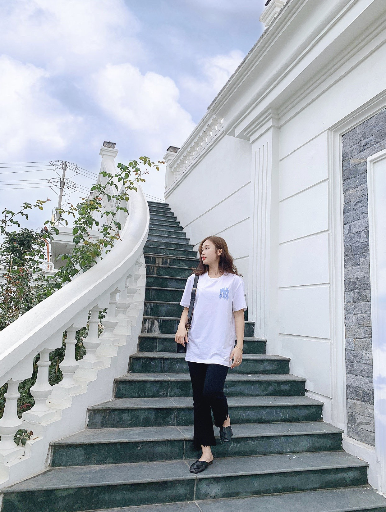 Vẻ đẹp chuẩn Hàn Quốc của nữ sinh trường ĐH Kinh doanh và Công nghệ Hà Nội ảnh 15