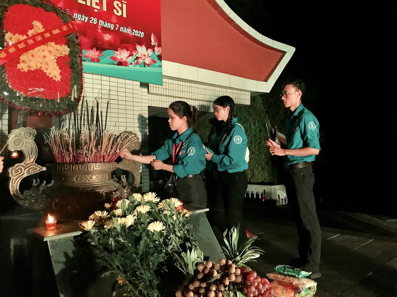 Mùa hè xanh tình nguyện của tuổi trẻ trường Đại học Thương Mại ảnh 5