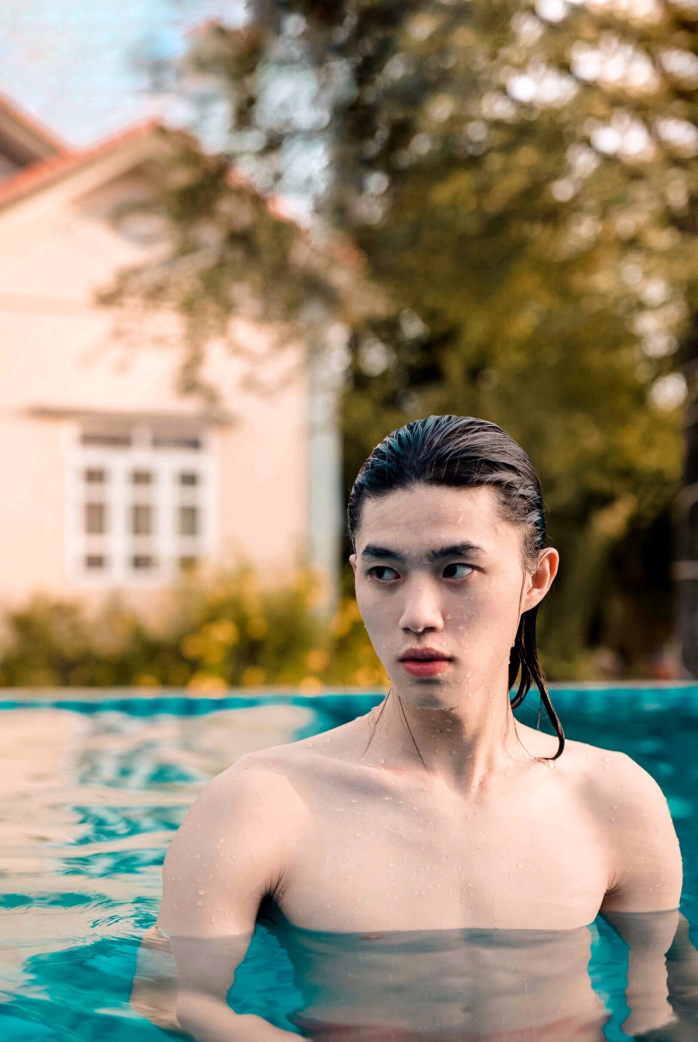 Chàng trai sở hữu vẻ đẹp gây sốc thách thức chuẩn mực giới tính ảnh 12