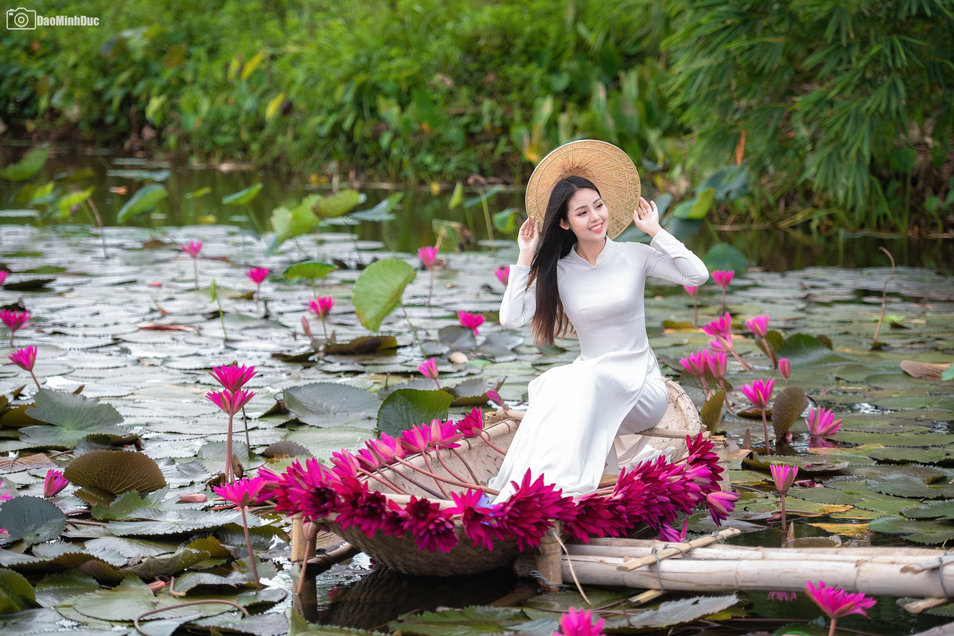 Hot girl Thủy Lợi “đốn tim” dân mạng với bộ ảnh áo dài trắng tinh khôi ảnh 17