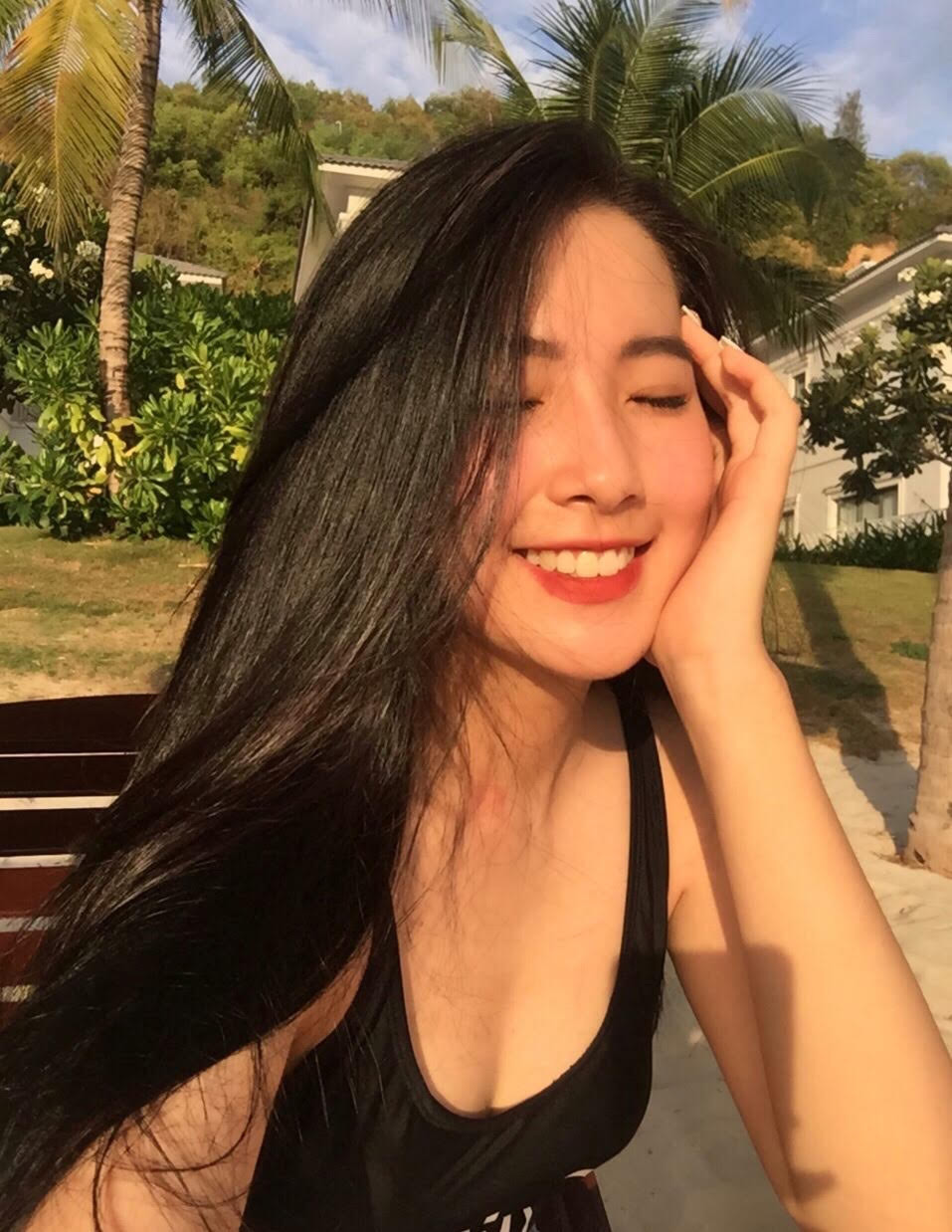 Nữ sinh ngành truyền thông thành thạo 3 ngoại ngữ, gây sốt với vẻ đẹp “thần tiên tỷ tỷ” ảnh 6