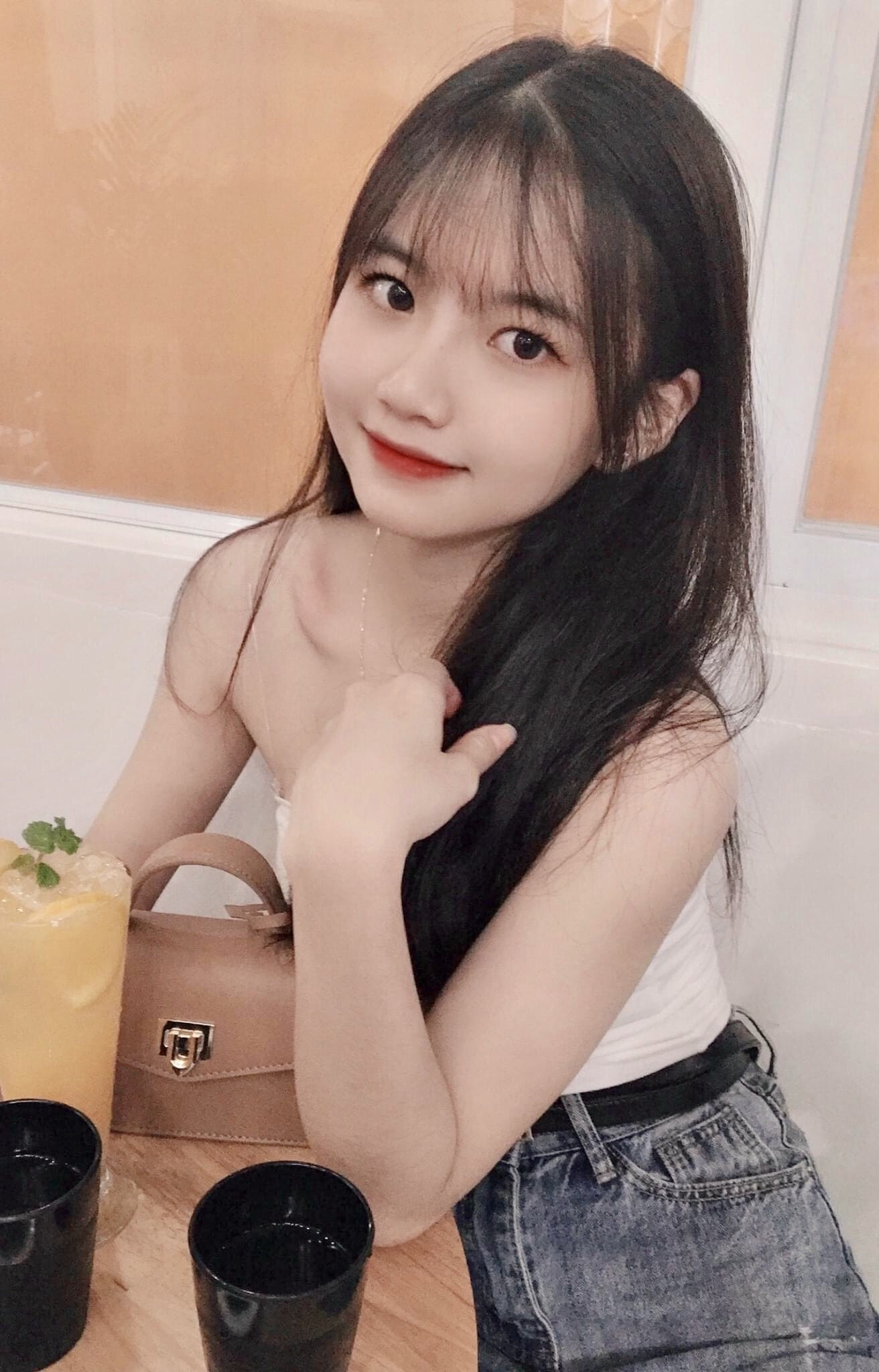 Nữ sinh Buôn Ma Thuột xinh đẹp, đam mê kinh doanh, muốn học trường ĐH Kinh tế TP.HCM ảnh 8