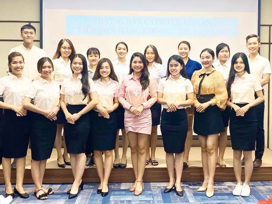 Từ tiếp viên hãng hàng không lớn nhất thế giới đến người chắp cánh cho triệu “ước mơ bay“ ảnh 13