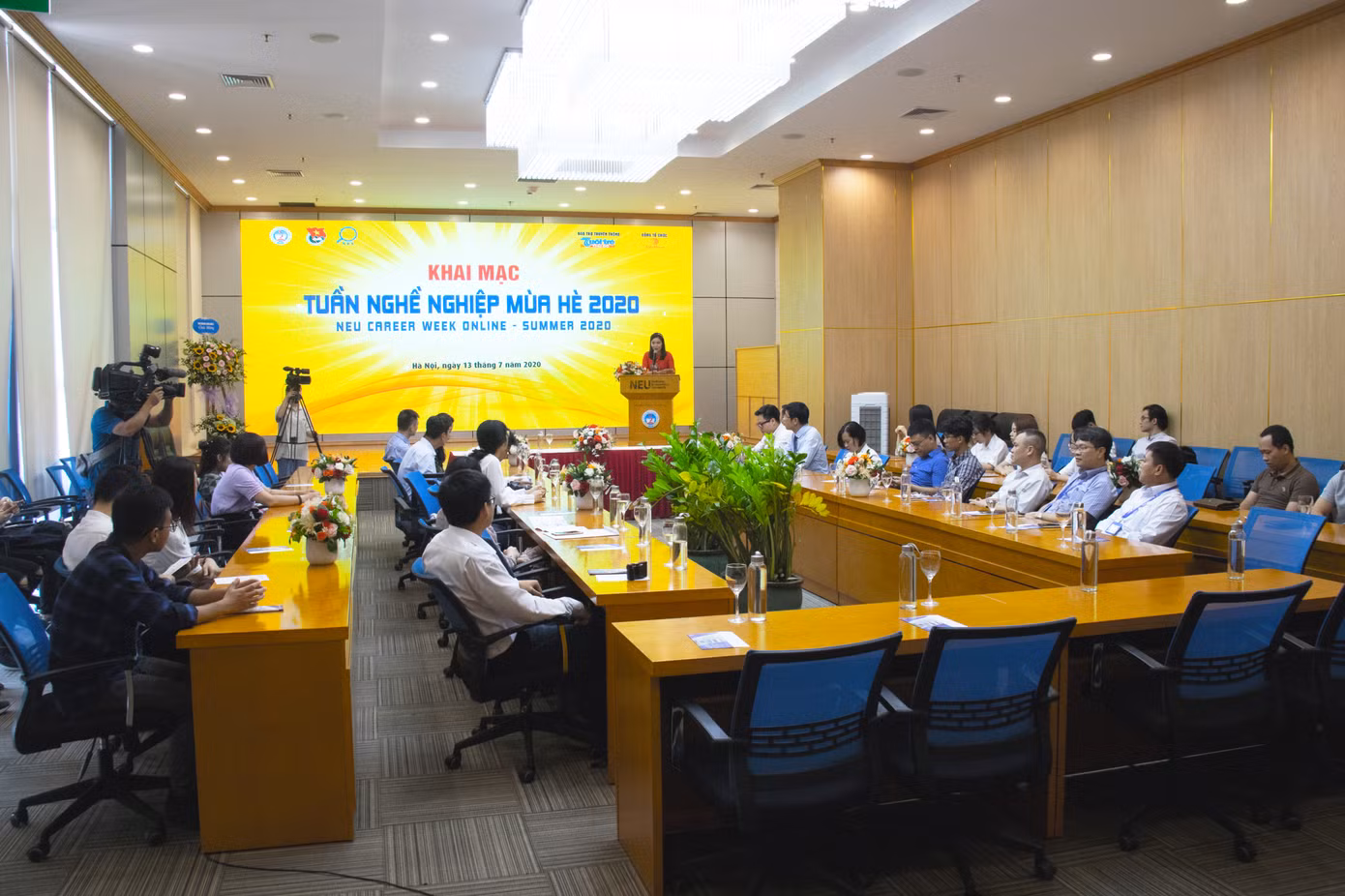 Khai mạc Tuần nghề nghiệp mùa hè 2020: Cơ hội việc làm lớn cho sinh viên Kinh tế Quốc dân ảnh 2