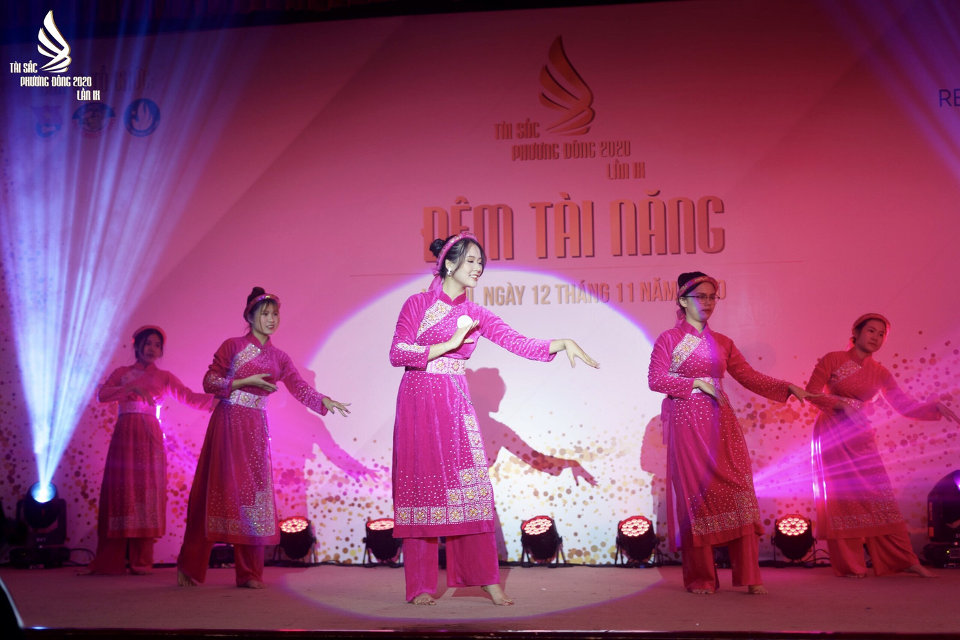 Tìm ra top 3 thí sinh xuất sắc nhất có mặt trong đêm chung kết “Tài Sắc Phương Đông” ảnh 4