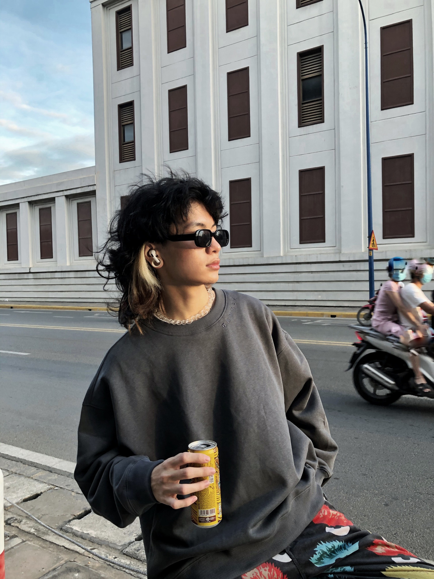 Hồ Anh Sơn - Chàng trai đa tài và phong cách thời trang “không đụng hàng” ảnh 7