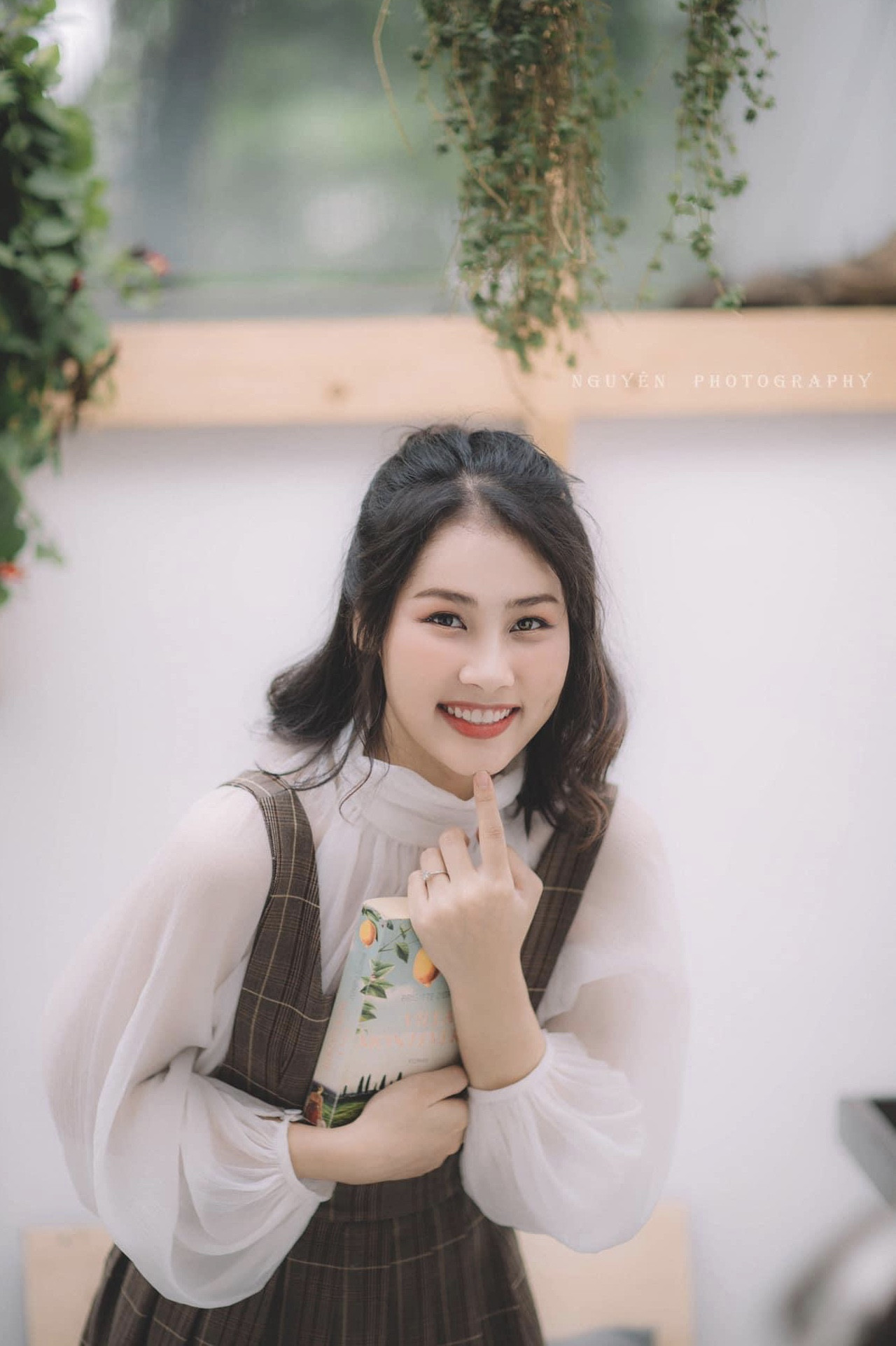 Cô giáo tương lai “gieo thương nhớ” với vẻ đẹp trong trẻo tựa nắng mai ảnh 8