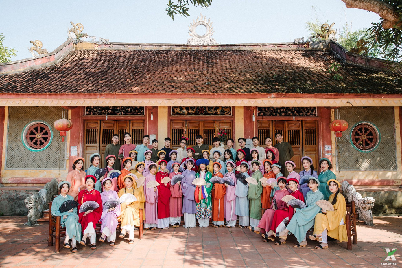 D2K61 Nguyễn Huệ: Ngược dòng thời gian với bộ ảnh kỷ yếu cổ phục Việt Nam ảnh 1