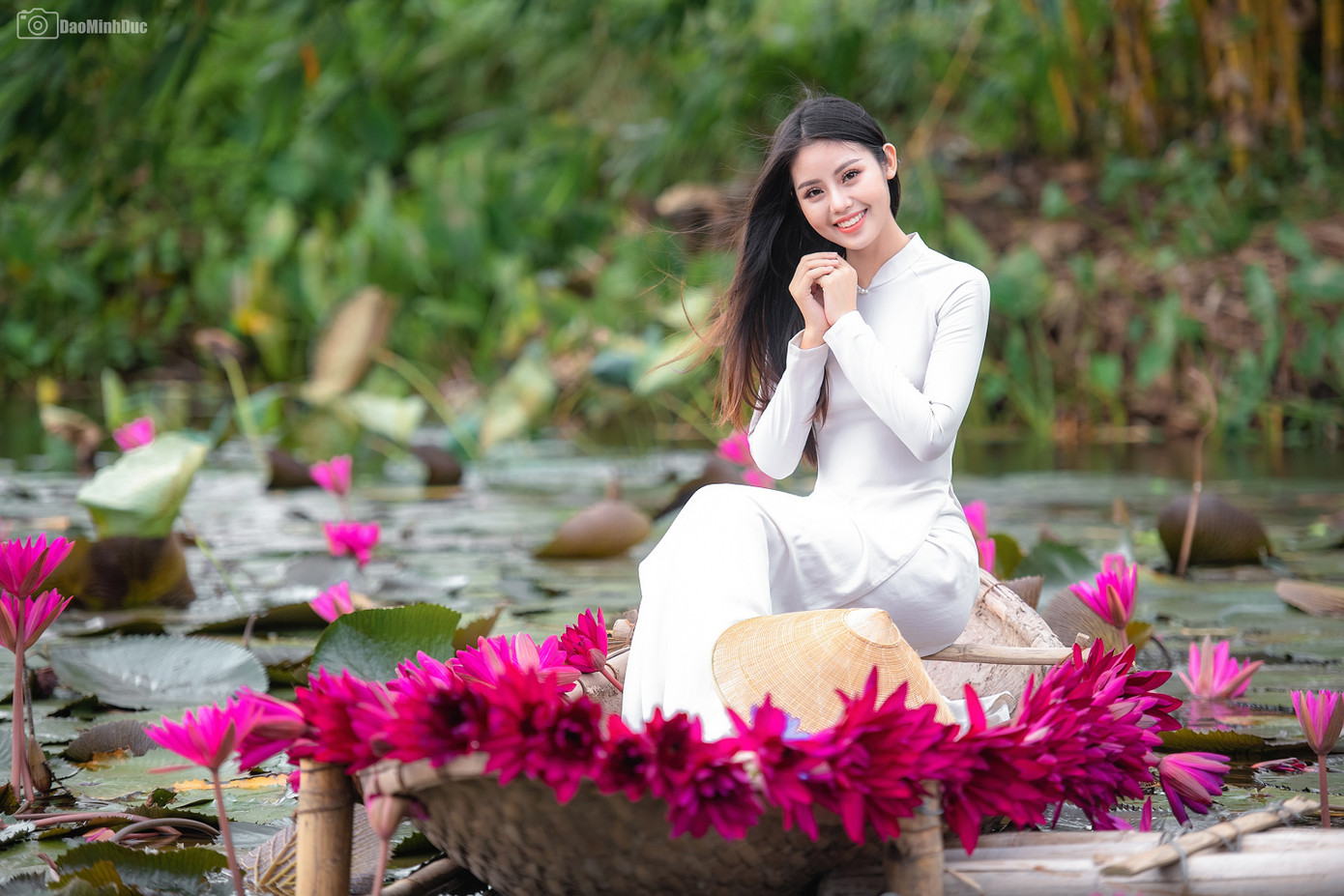 Hot girl Thủy Lợi “đốn tim” dân mạng với bộ ảnh áo dài trắng tinh khôi ảnh 13