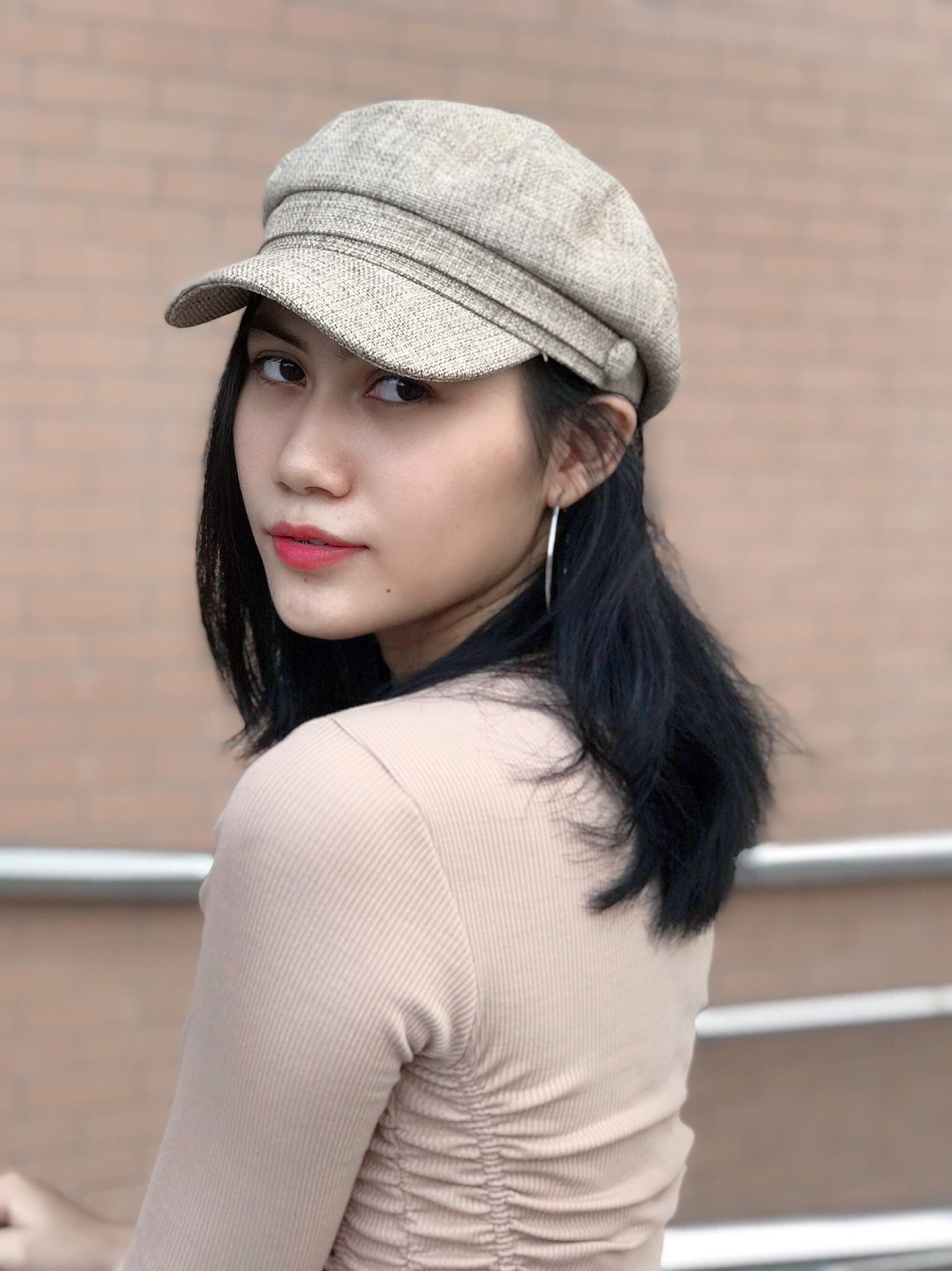 Nét đẹp cá tính đầy cuốn hút của nữ sinh xứ Huế ảnh 10