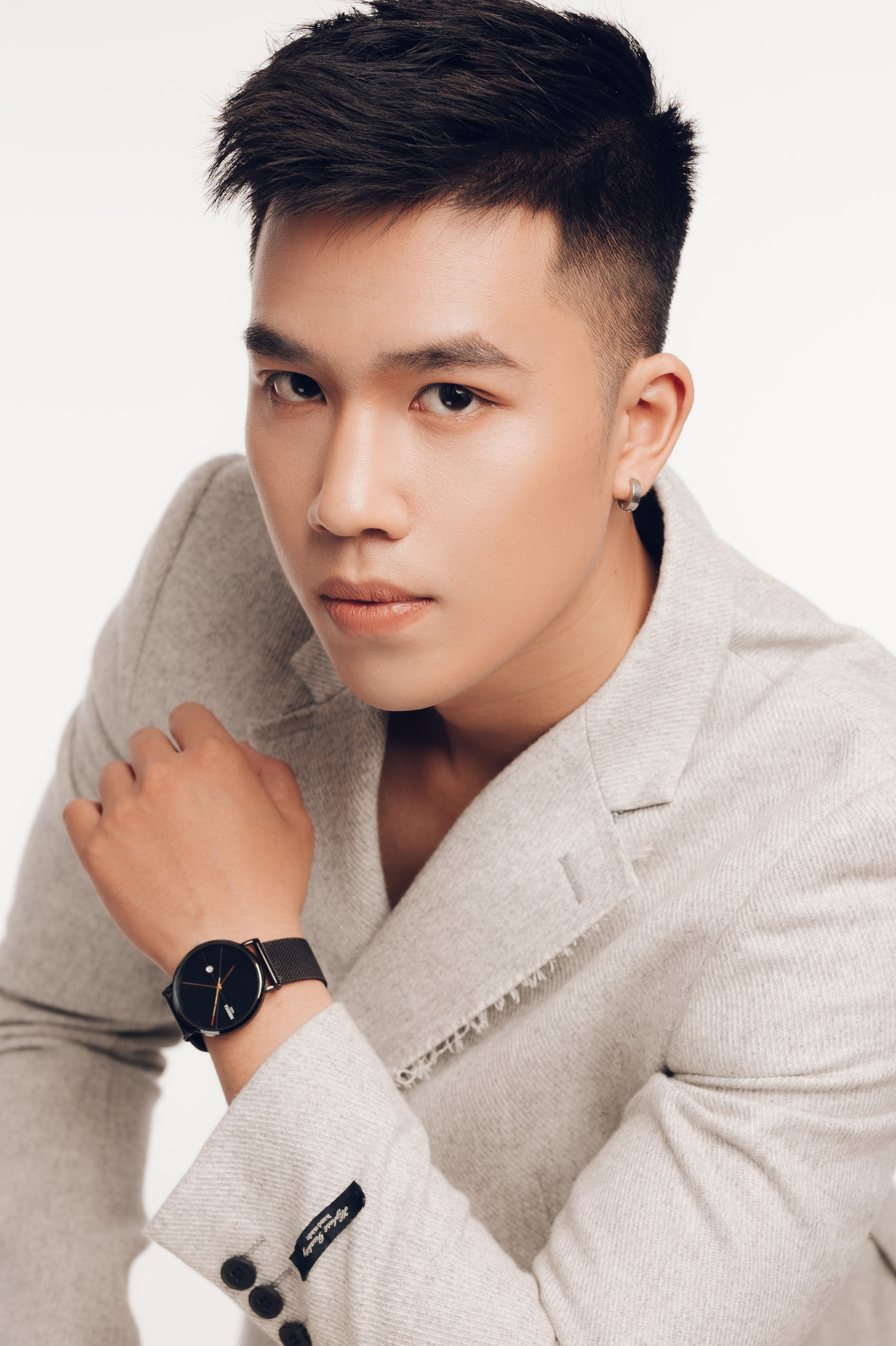 Ước mơ trở thành người mẫu chuyên nghiệp của chàng sinh viên báo chí truyền thông ảnh 7