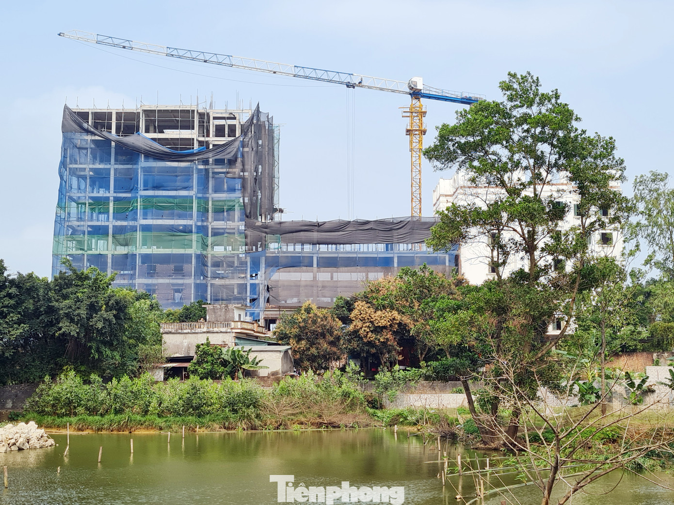 Cận cảnh công trình cao 9 tầng 'mọc' trên đất trồng cây ở Sơn Tây ảnh 14