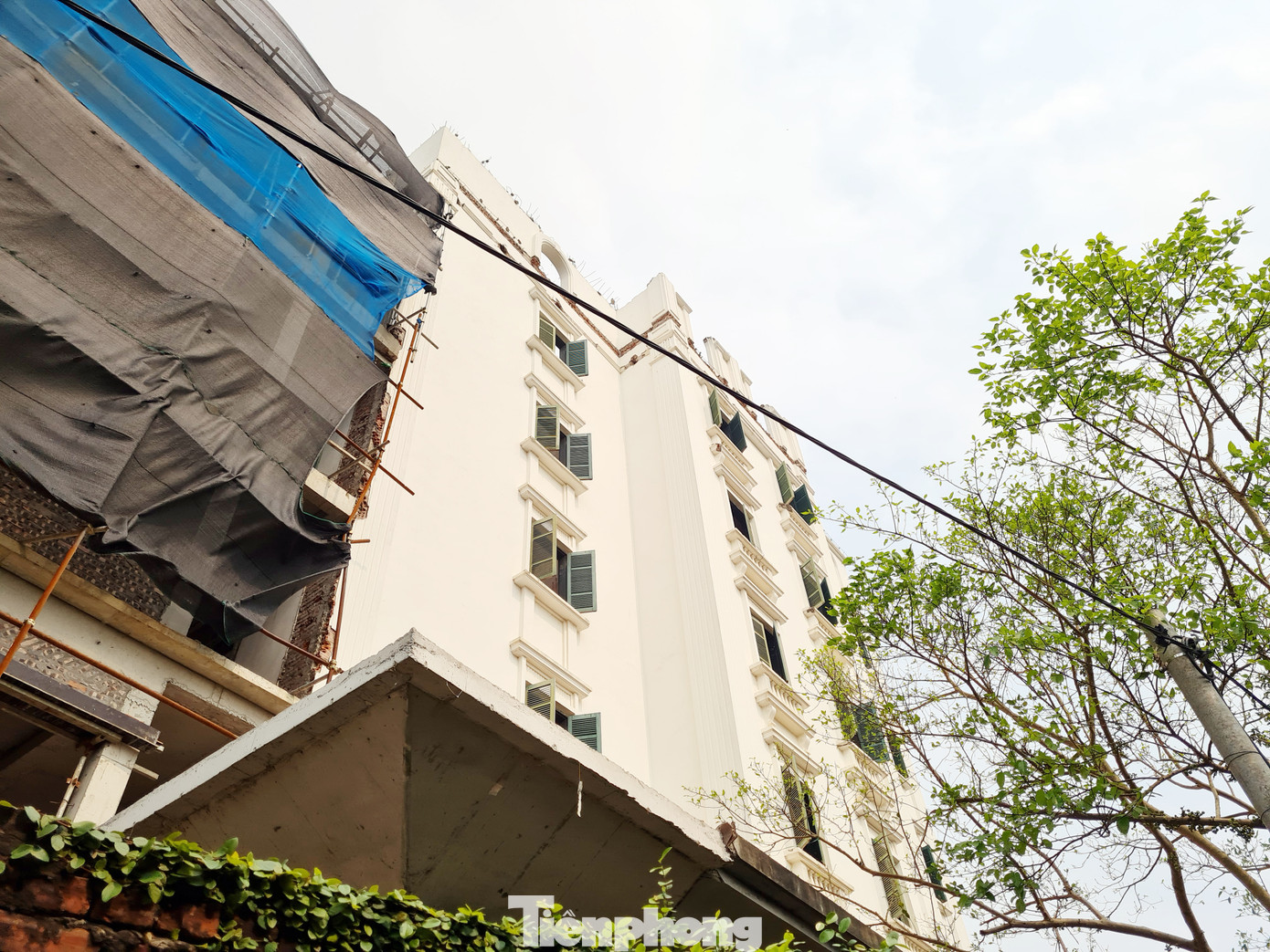 Cận cảnh công trình cao 9 tầng 'mọc' trên đất trồng cây ở Sơn Tây ảnh 12