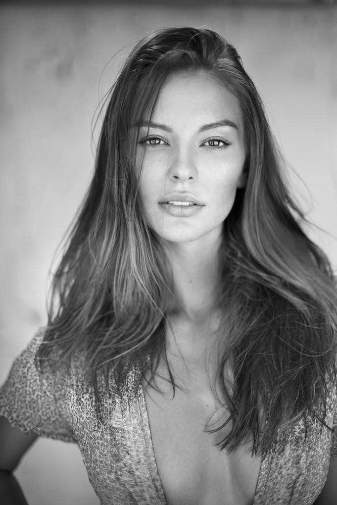 Mỹ nhân Nga Nastia Sobol khoe dáng 'vạn người mê' trên biển ảnh 8