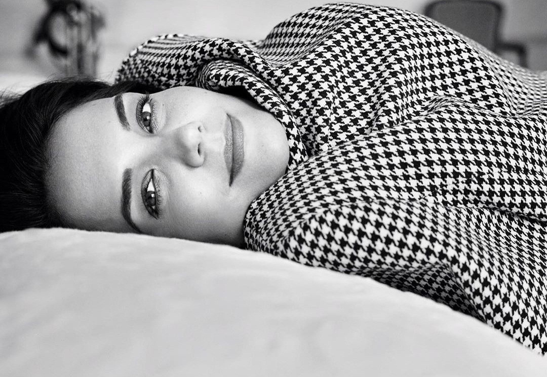 Vợ cũ Tom Cruise ngực đầy quyến rũ, gợi cảm bất ngờ ở tuổi 41 ảnh 5