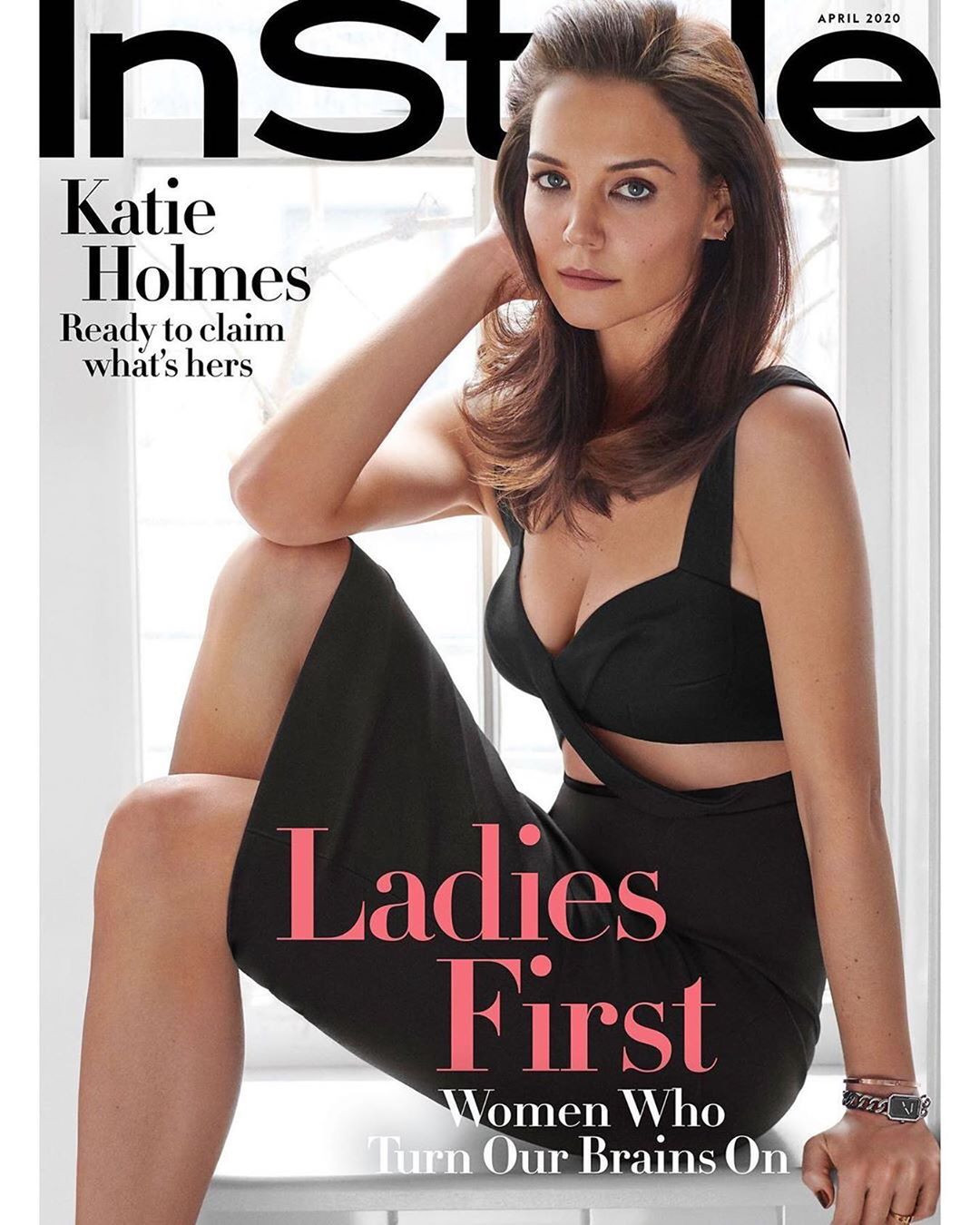 Vợ cũ Tom Cruise ngực đầy quyến rũ, gợi cảm bất ngờ ở tuổi 41 ảnh 1