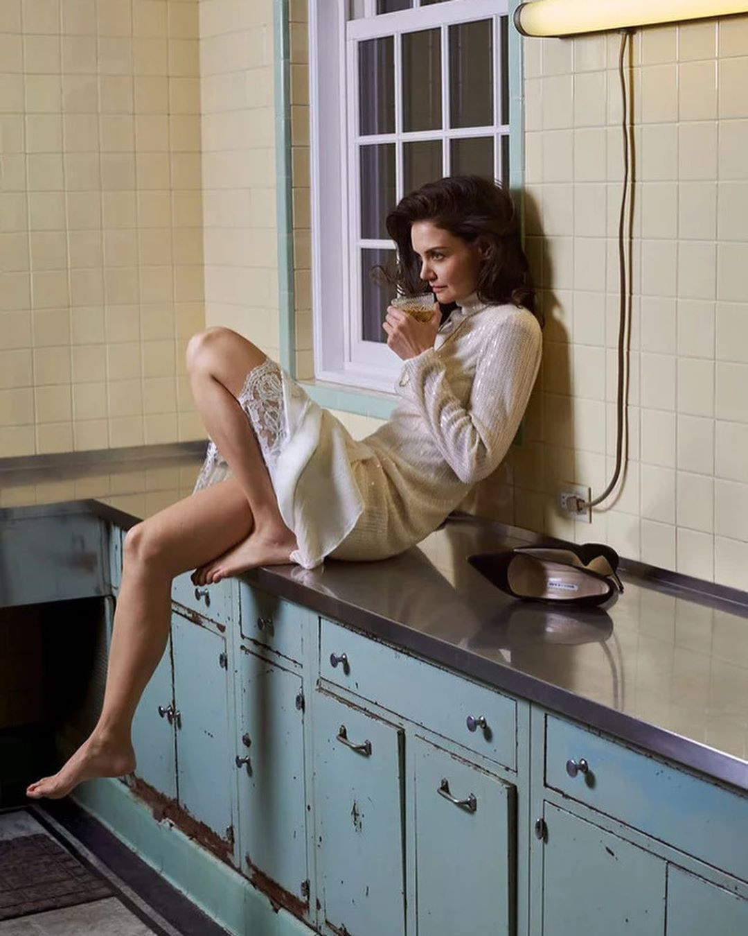 Vợ cũ Tom Cruise ngực đầy quyến rũ, gợi cảm bất ngờ ở tuổi 41 ảnh 6