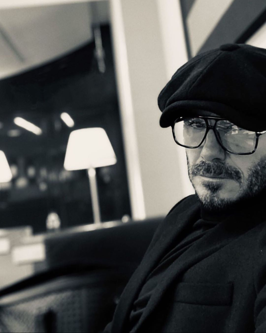 David Beckham U50 phong độ điển trai hút hồn qua ống kính con trai ảnh 6