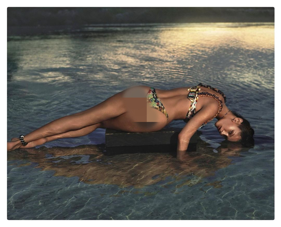 Bella Hadid hở ngực đầy táo bạo đi mua sắm giữa mùa dịch COVID-19 ảnh 8